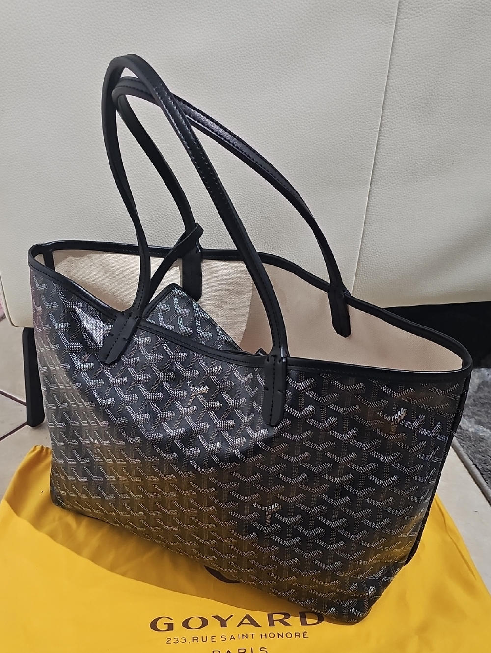 Goyard Black Patterned Tote Bag with Pouch Pre-owned - Picture 16 of 16